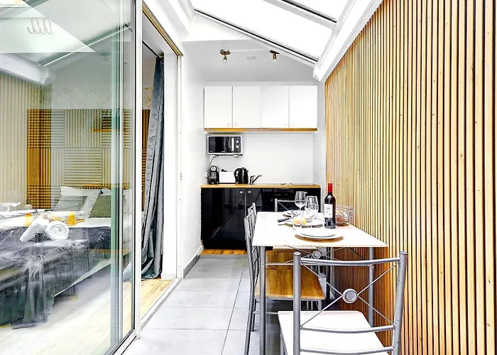 244 Saint Dominique - Superb * باريس